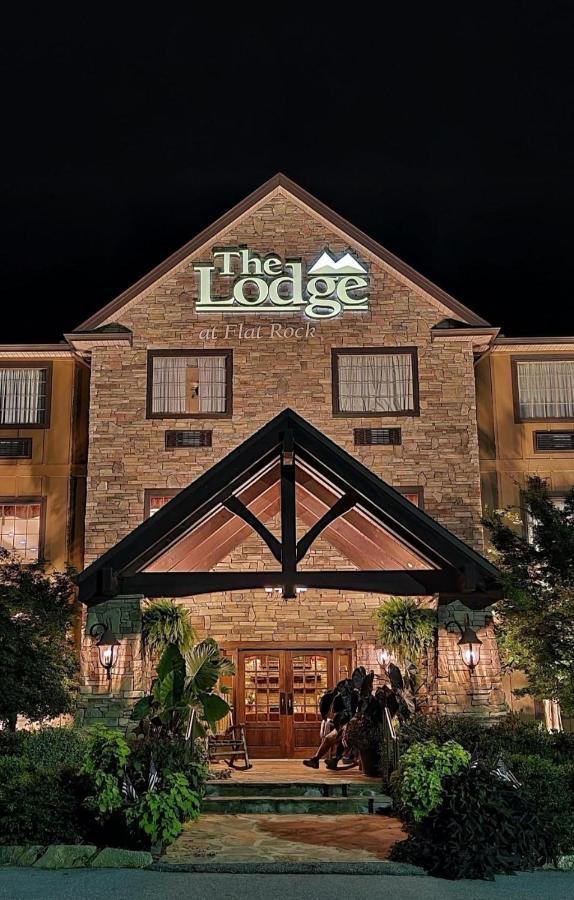 The Lodge At Flat Rock Exterior photo